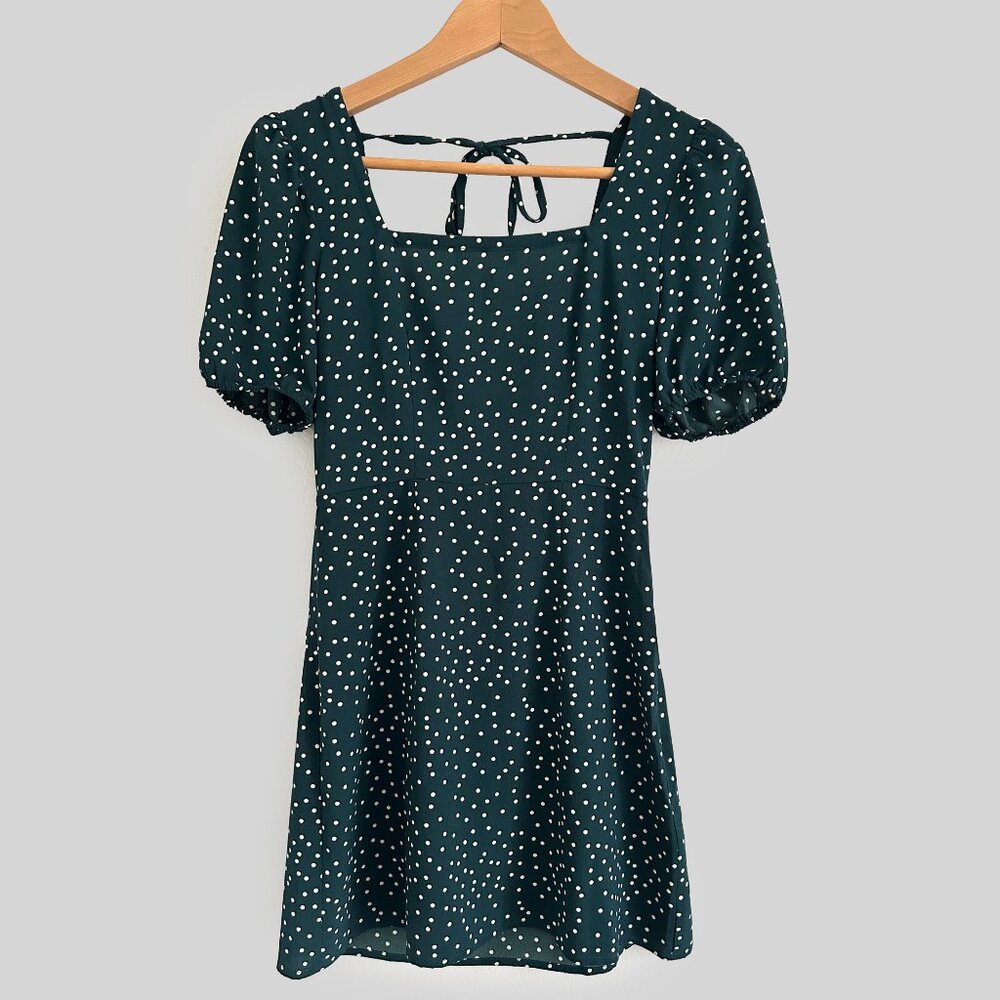 Summer dress, polka dots, breezy by Fashion Union
